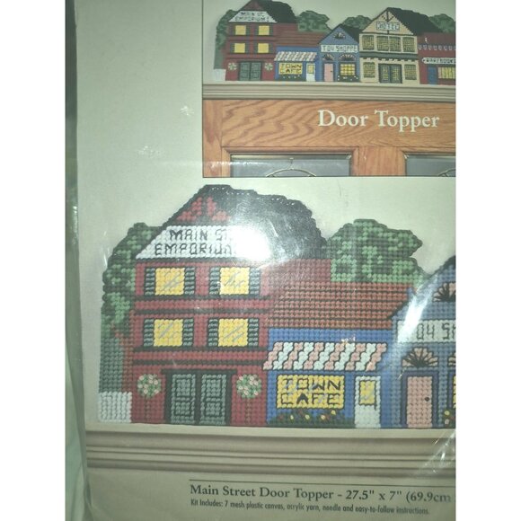 Bucilla Main Street Plastic Canvas Door Topper Kit 6190 - Picture 4 of 6